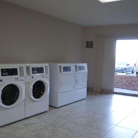 Hotel Ramada By Wyndham Sacramento North Highlands Esterno foto