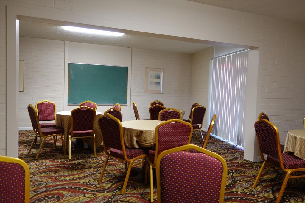 Hotel Ramada By Wyndham Sacramento North Highlands Esterno foto